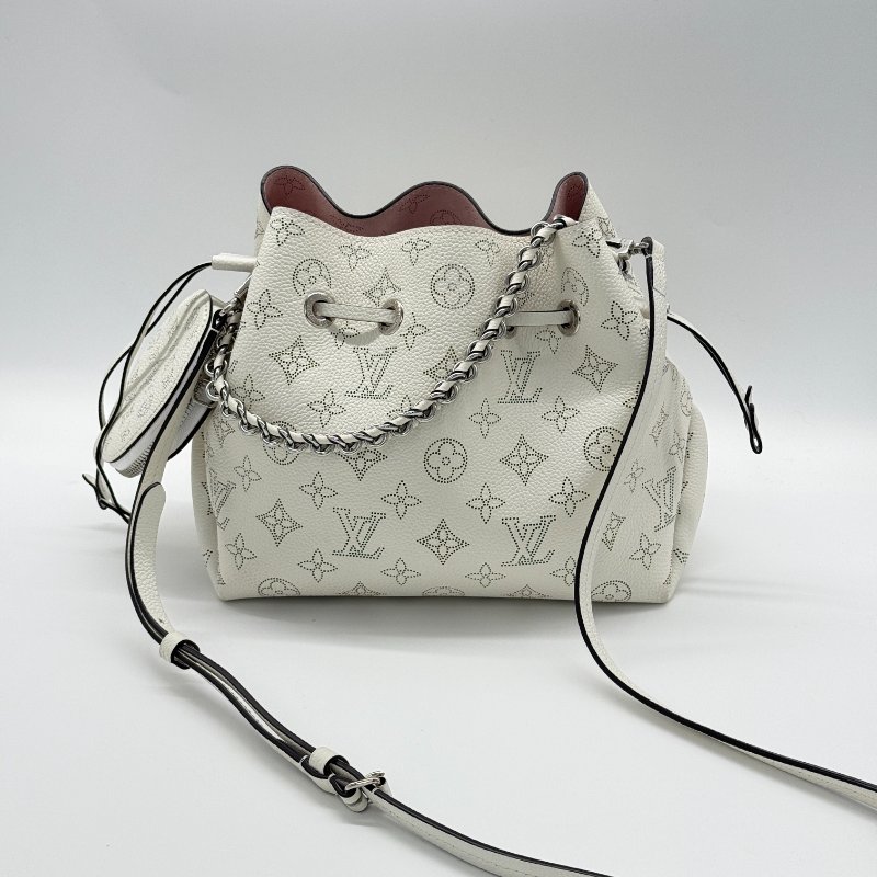 LOUIS VUITTON 路易威登 Bella 抽繩鏤空 白色 牛皮月光女神水桶包單肩斜挎包-0