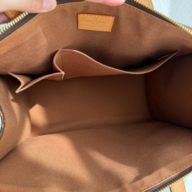 Lv雙金球老花手提 肩背包 背帶可調整-3