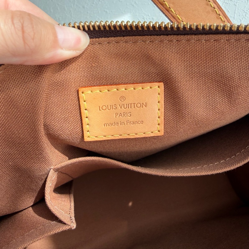 Lv雙金球老花手提 肩背包 背帶可調整-14