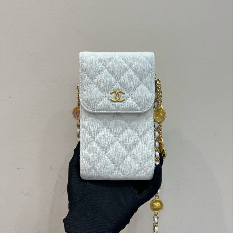 【99❤️】Chanel 23c早春新款金幣 手機包 斜挎包 白色金扣魚子醬皮-1
