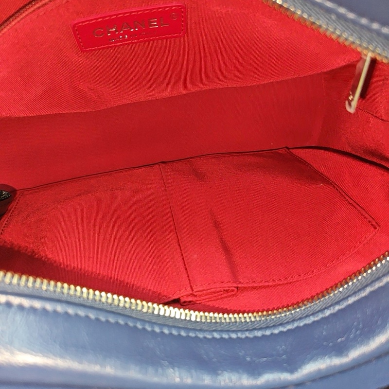 CHANEL Gabrielle 藍色拼黑色 中號 肩背包-5