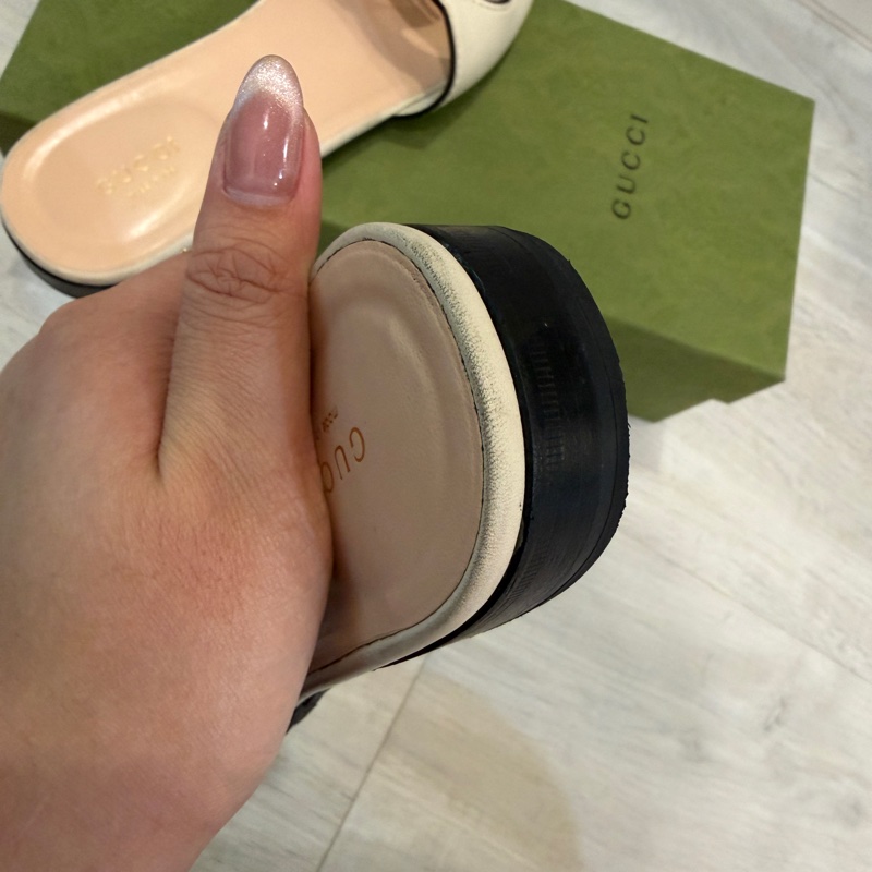 Gucci皮質拖鞋-6