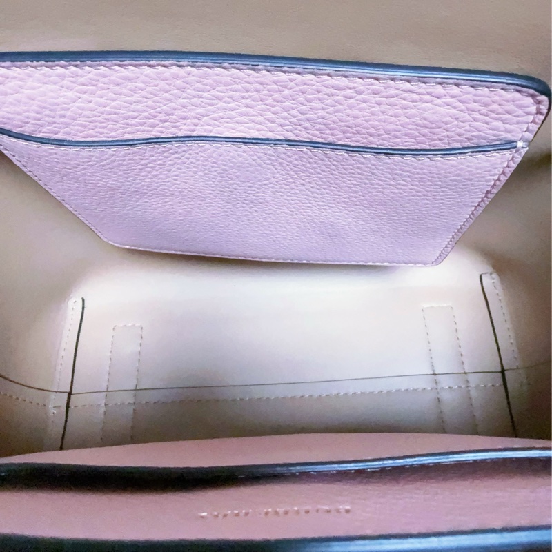 ⭐️女星同款專櫃貴款⭐️BURBERRY The Belt 小牛皮手提肩背托特包(煙燻玫瑰粉)-18