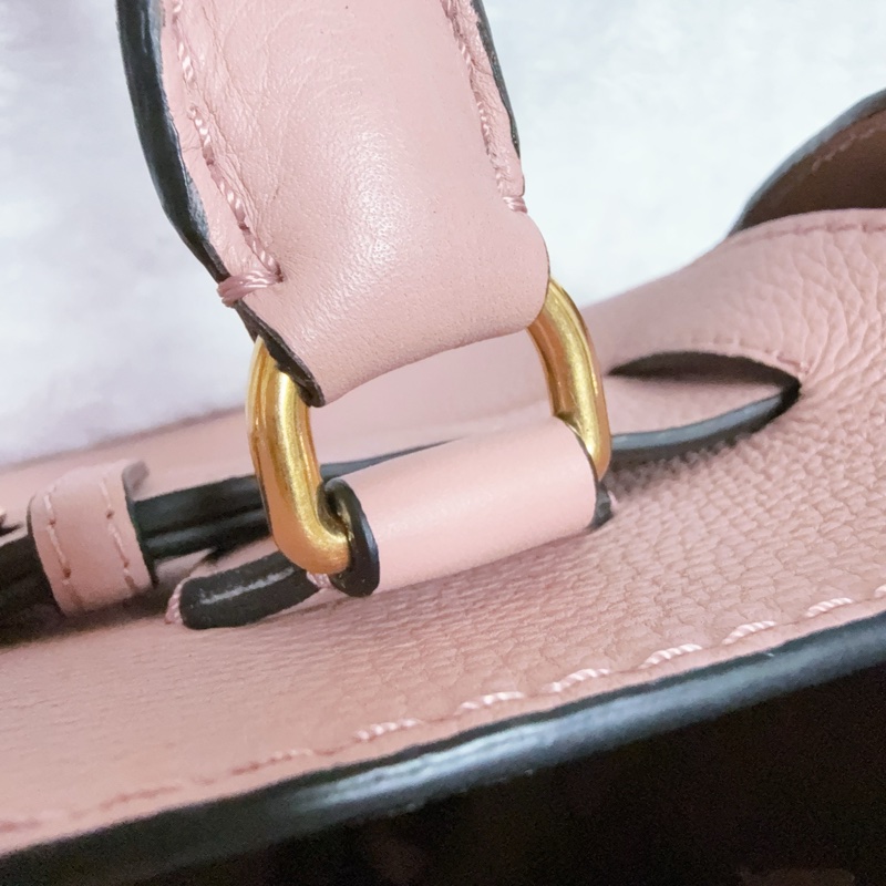 ⭐️女星同款專櫃貴款⭐️BURBERRY The Belt 小牛皮手提肩背托特包(煙燻玫瑰粉)-23