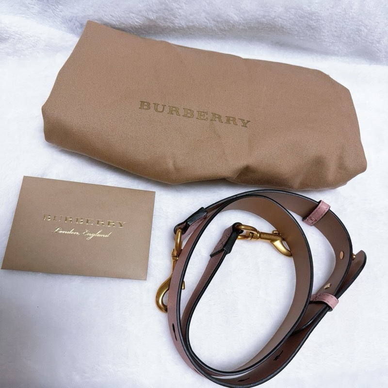 ⭐️女星同款專櫃貴款⭐️BURBERRY The Belt 小牛皮手提肩背托特包(煙燻玫瑰粉)-36