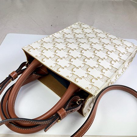 ＊奢華大道國際精品＊【CE125】CELINE白色 Triomphe 帆布MINI 直立琴譜兩用包-3