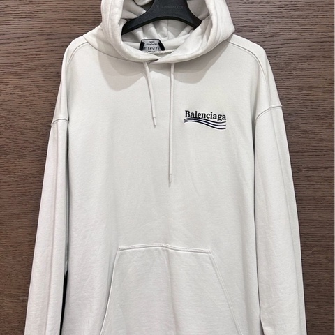 巴黎世家淺灰刺繡可樂帽踢