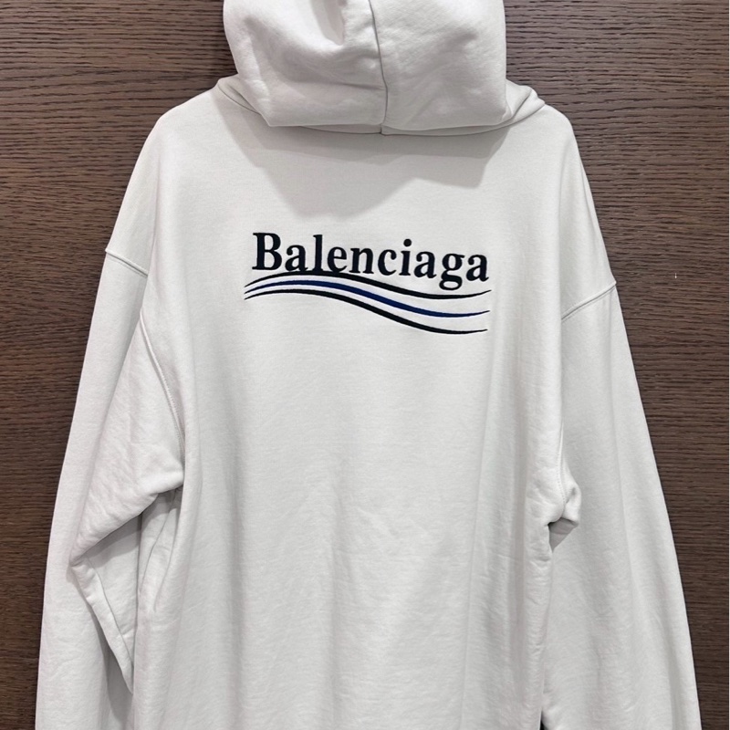 巴黎世家淺灰刺繡可樂帽踢-1