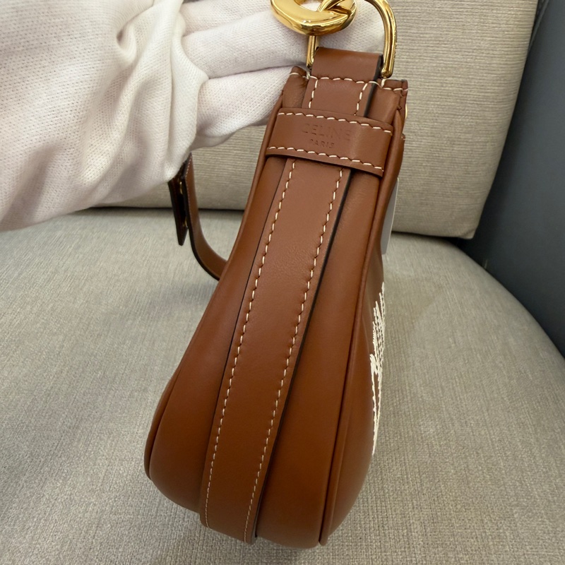 Celine 刺繡logo 小牛皮中款AVA手袋焦糖棕腋下包-5