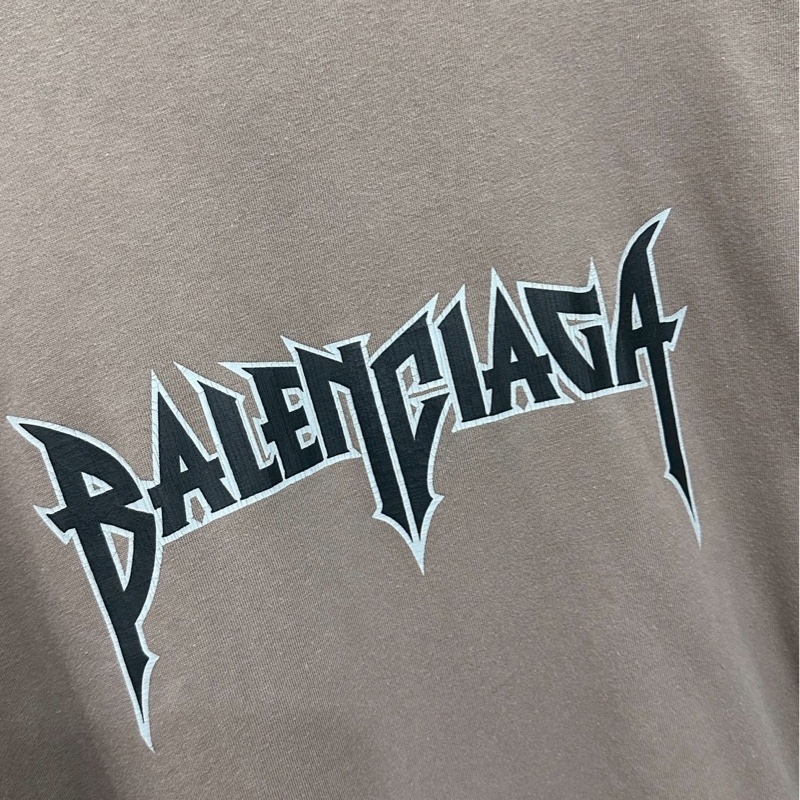 巴黎世家卡其短袖-1