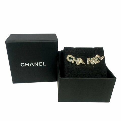 【美收精品】CHANEL銀色LOGO針式耳環 4-486