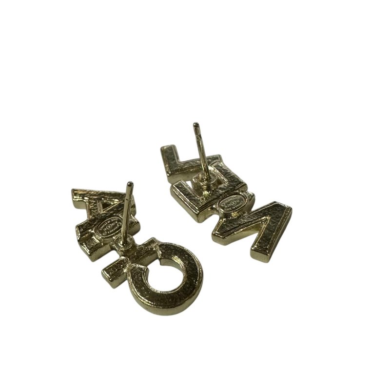 【美收精品】CHANEL銀色LOGO針式耳環 4-486-3