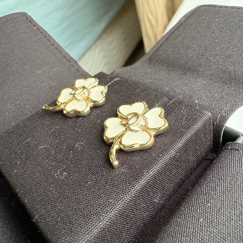 Chanel 四葉草🍀白琺瑯淡金 針式耳環-2