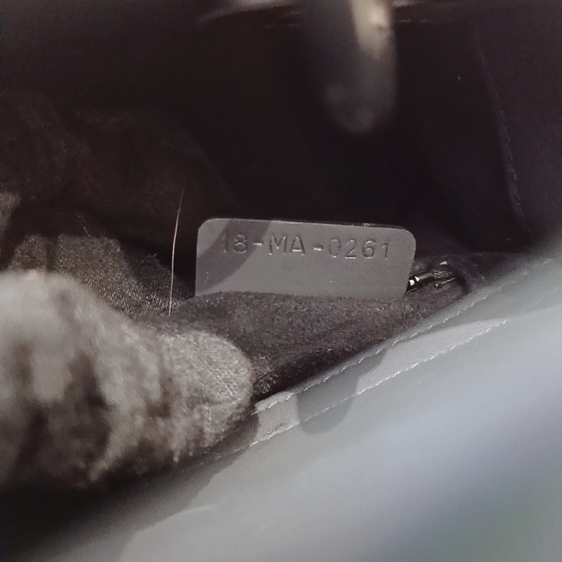 98新迪奧Dior 磨砂黑戴妃三格-10