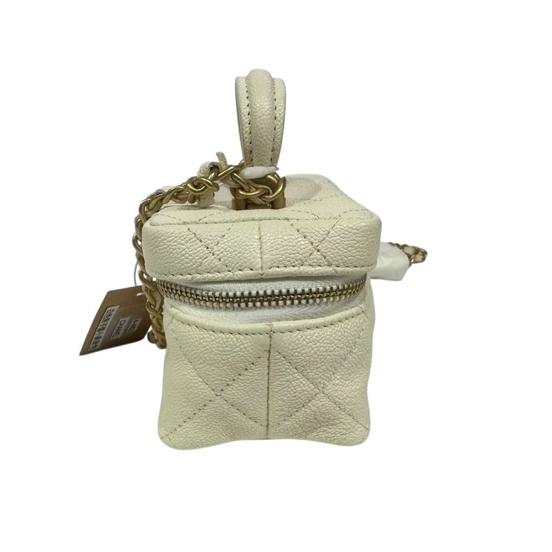 【美收精品】CHANEL白色魚子醬小肩背包 4-483-6