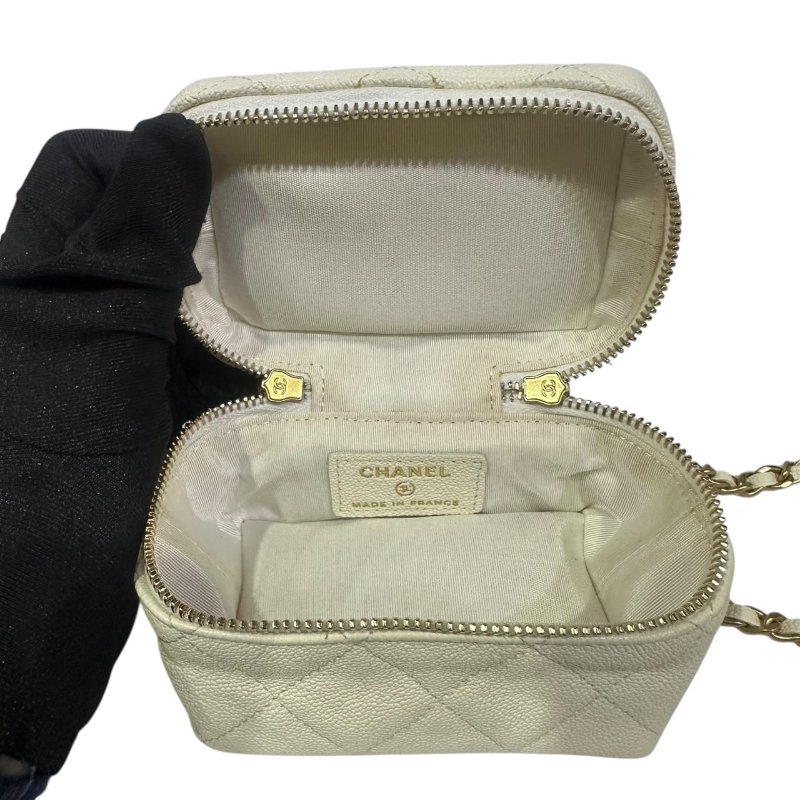 【美收精品】CHANEL白色魚子醬小肩背包 4-483-13