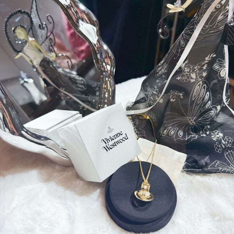 Vivienne Westwood Luzia necklace-1