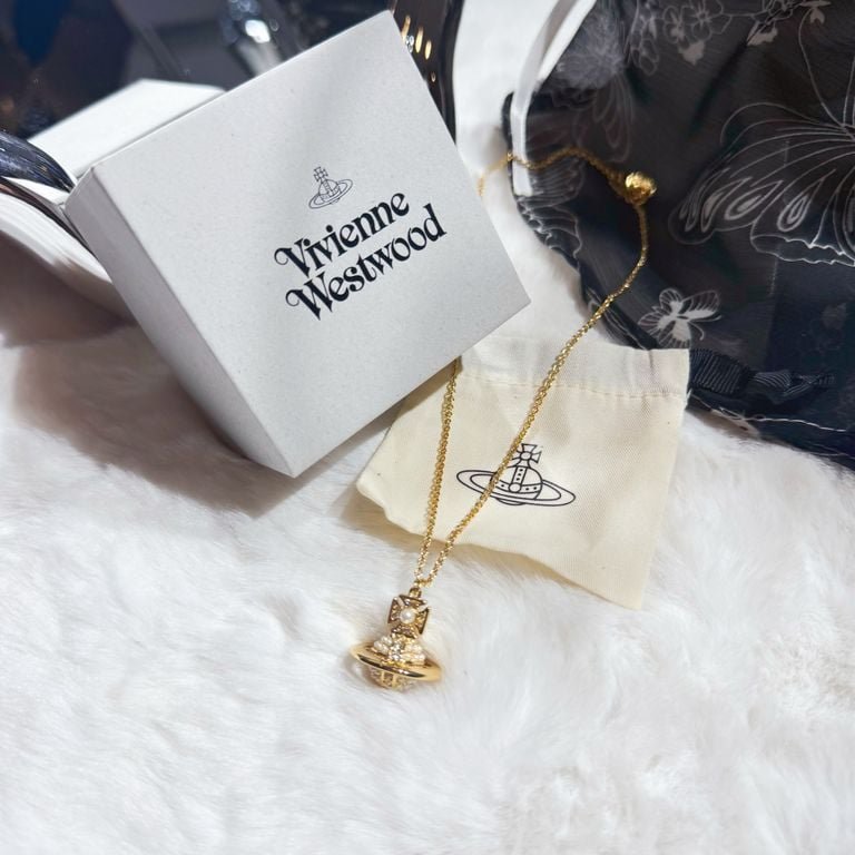 Vivienne Westwood Luzia necklace-2