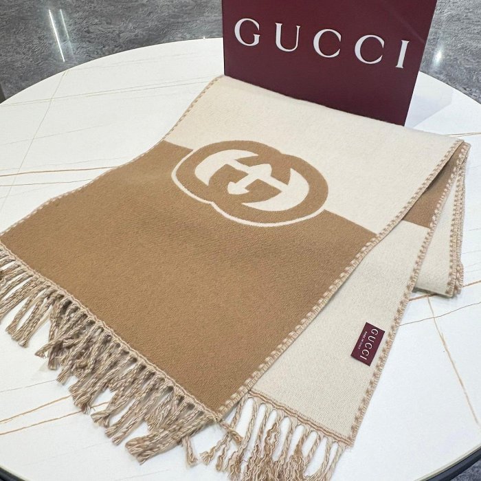 *SHIHNA名牌精品* GUCCI Interlocking GG 羊毛和羊絨圍巾-0