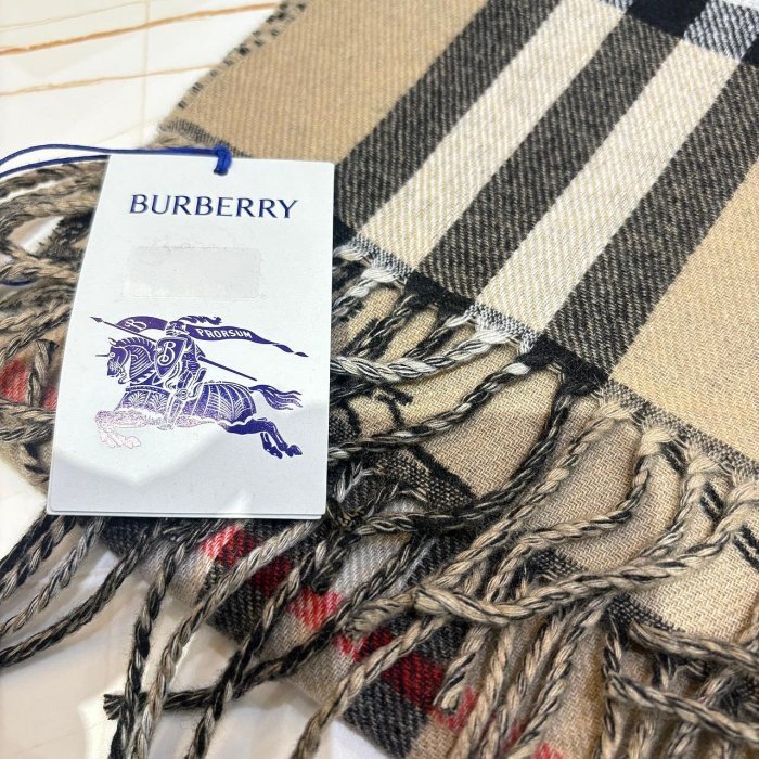 *SHIHNA名牌精品* BURBERRY 雙面兩用騎士標/格紋羊毛流蘇圍巾(米色)-2