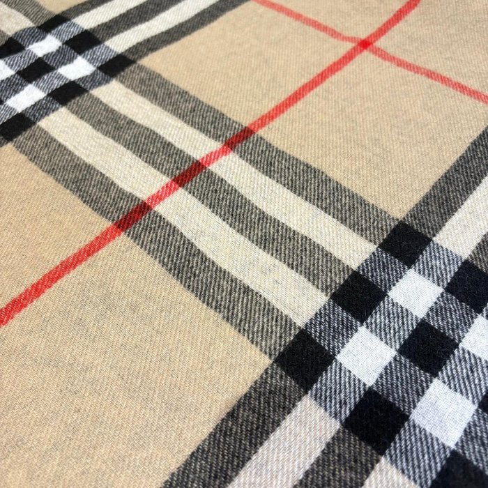 *SHIHNA名牌精品* BURBERRY 雙面兩用騎士標/格紋羊毛流蘇圍巾(米色)-3