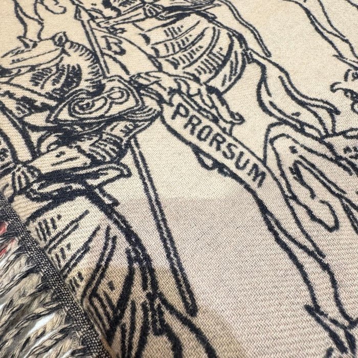 *SHIHNA名牌精品* BURBERRY 雙面兩用騎士標/格紋羊毛流蘇圍巾(米色)-6