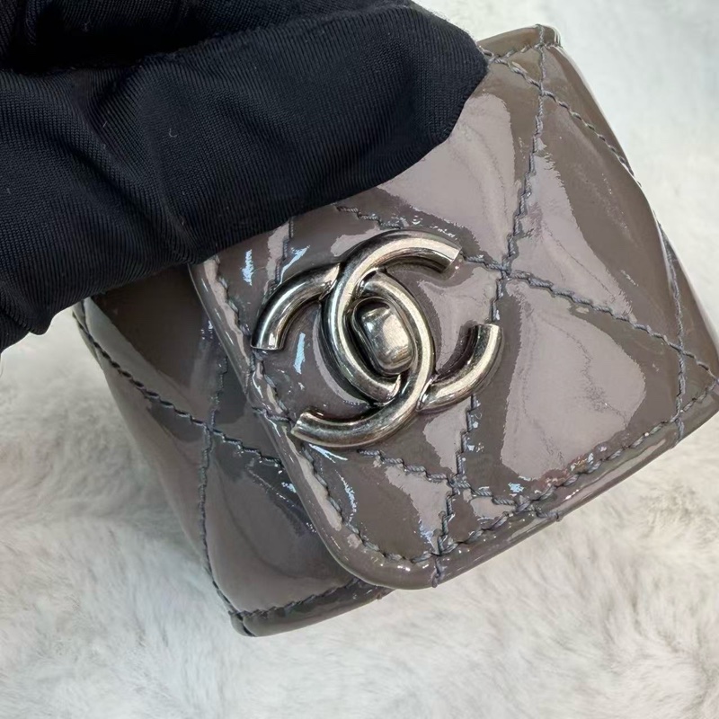 Chanel 寬款漆皮手扼-4