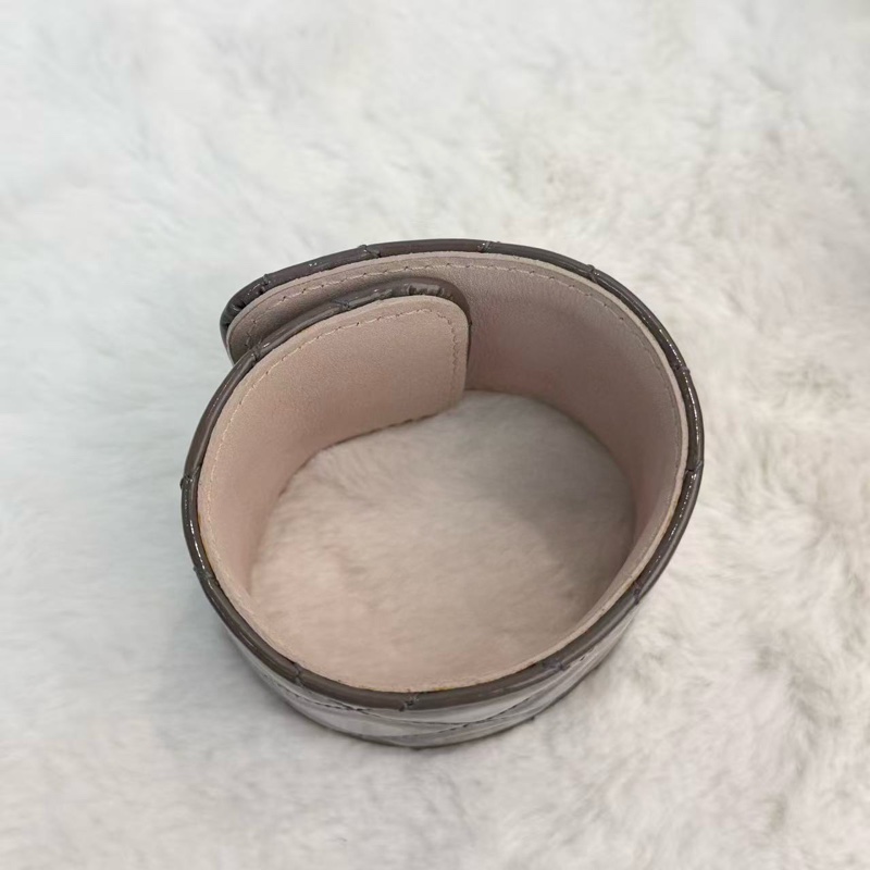 Chanel 寬款漆皮手扼-5