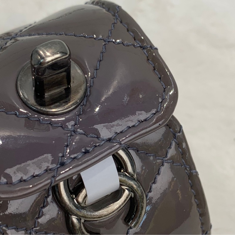 Chanel 寬款漆皮手扼-8