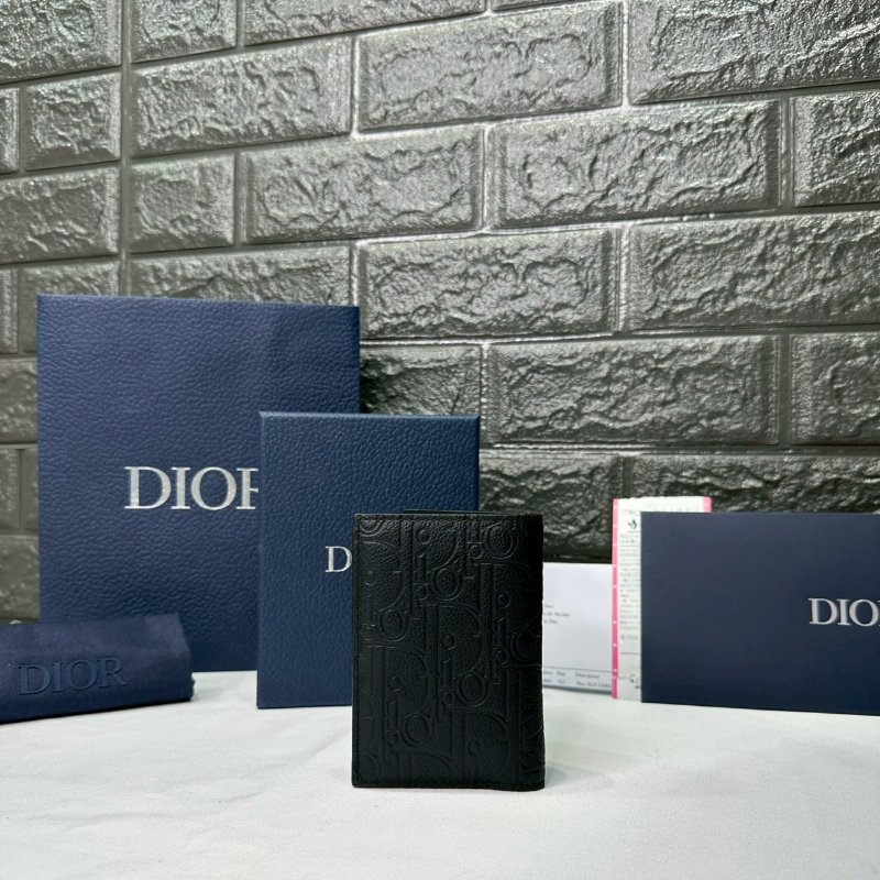 DIOR Gravity皮革直式對折卡夾-1