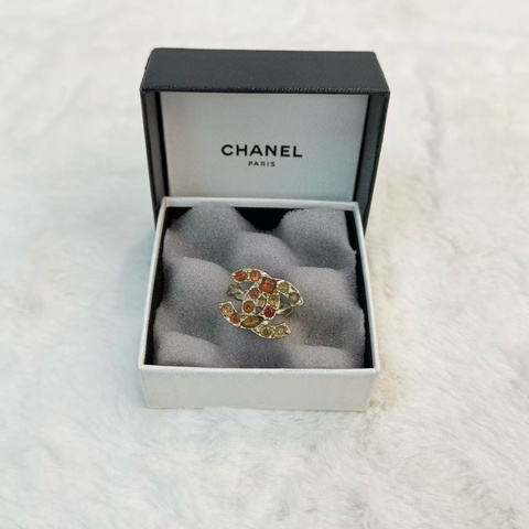 Chanel 金色戒指