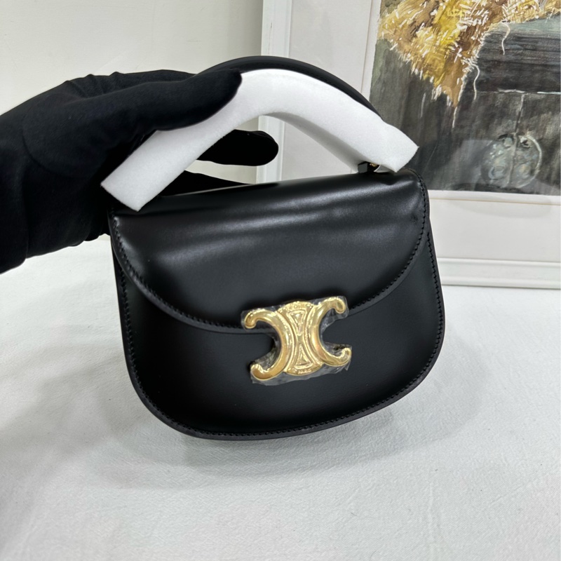 CELINE賽琳 Triomphe 凱旋門標誌可調式可拆式肩帶 閃亮小牛皮 肩斜背手提包 迷你 女款 黑色 全新 長15.5cm 寬5cm 高12cm-6