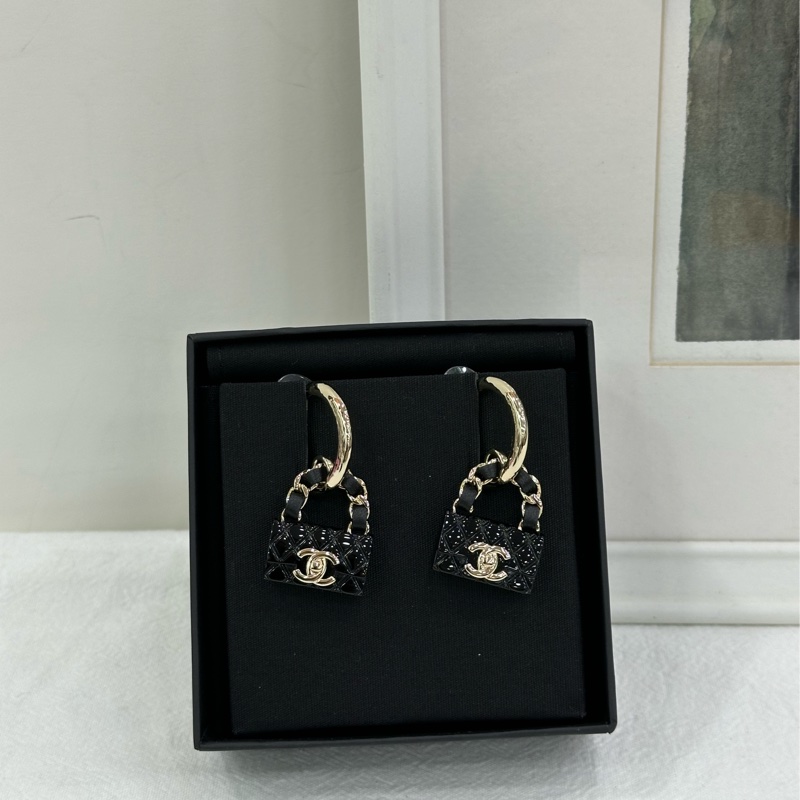 Chanel 香奈兒23C 耳環幾千塊,巨好看的包包耳飾~專櫃都難買到的一款!全新-1