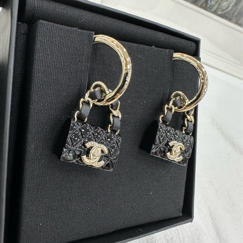 Chanel 香奈兒23C 耳環幾千塊,巨好看的包包耳飾~專櫃都難買到的一款!全新-3
