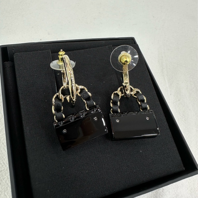 Chanel 香奈兒23C 耳環幾千塊,巨好看的包包耳飾~專櫃都難買到的一款!全新-4