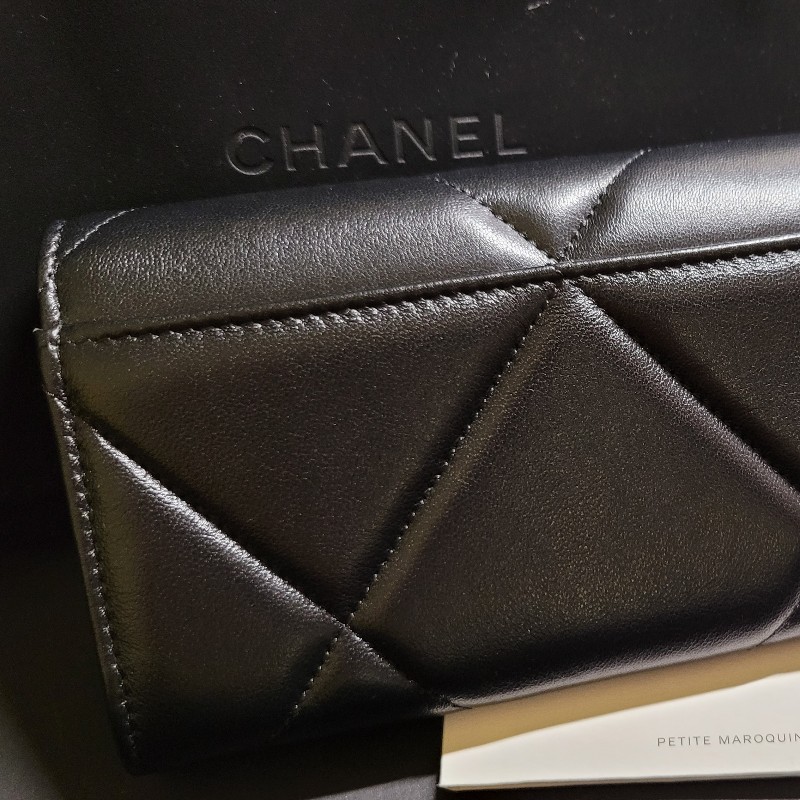 全新💖 chanel 19 中夾-1