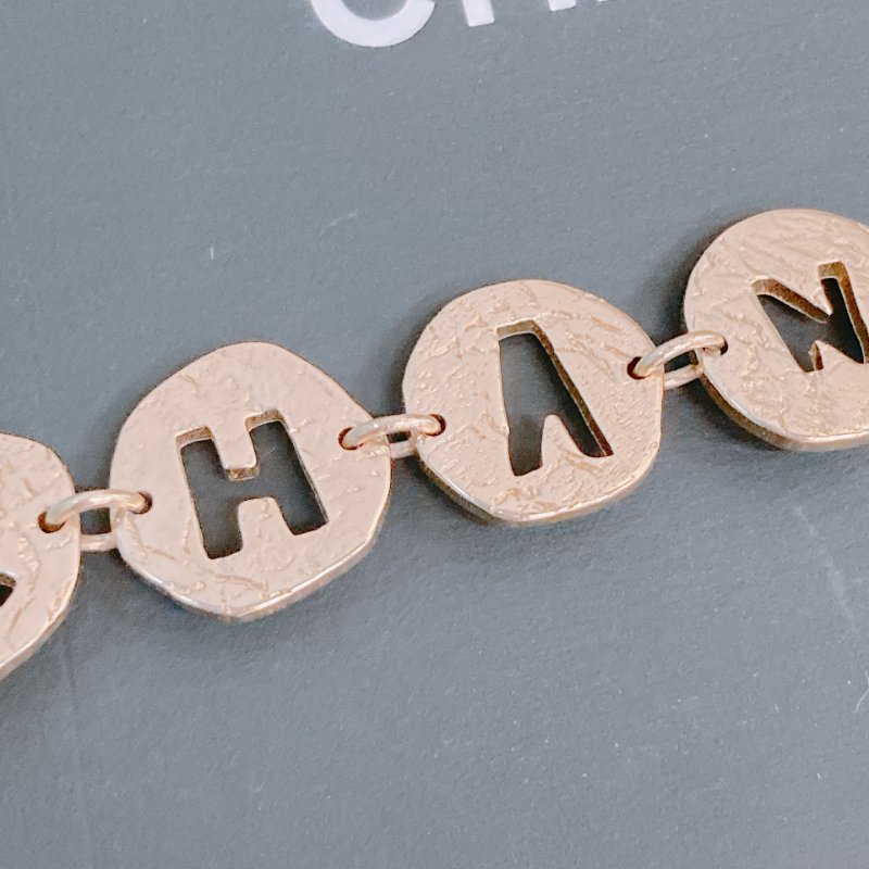 MS0384 Chanel 香奈兒 剪花 鏤空 吊飾 黑白 珍珠 手鏈 Cutwork Logo Charm Bracelet Two-tone Pearl x GHW-2