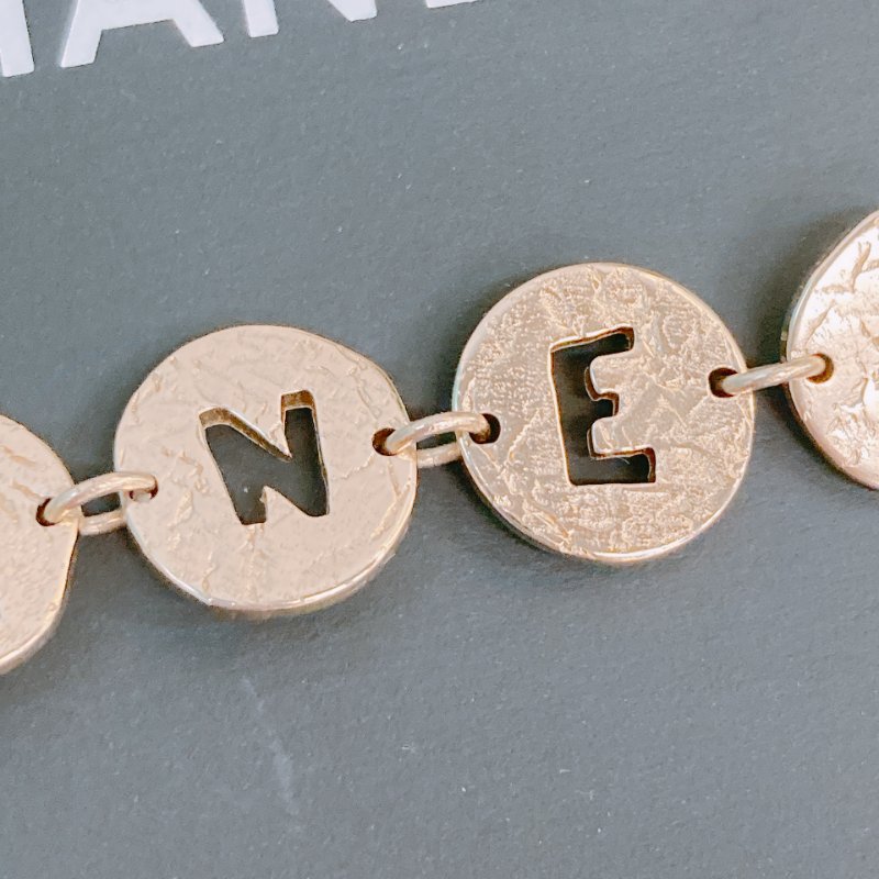 MS0384 Chanel 香奈兒 剪花 鏤空 吊飾 黑白 珍珠 手鏈 Cutwork Logo Charm Bracelet Two-tone Pearl x GHW-3