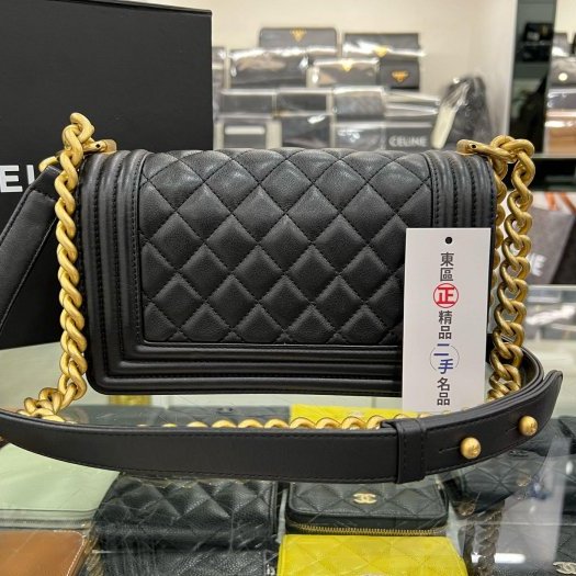 ㊣東區正精品㊣CHANEL BOY 20cm A67085 香奈兒黑色羊皮霧金釦式翻蓋男孩包斜背包 RZ6001-7