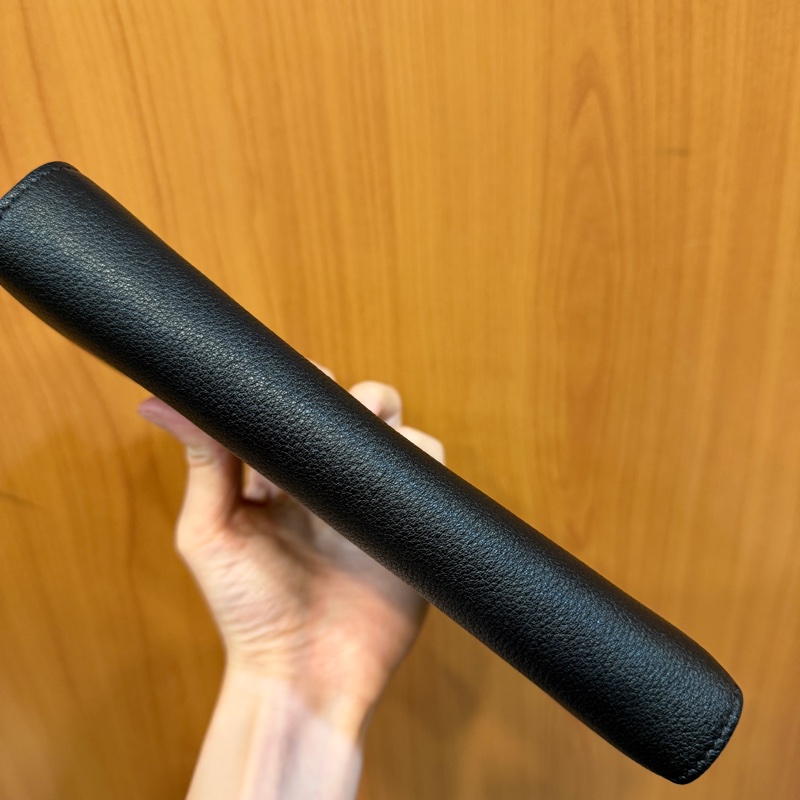 LV 黑牛皮銀釦Comete L拉長夾M60147-7