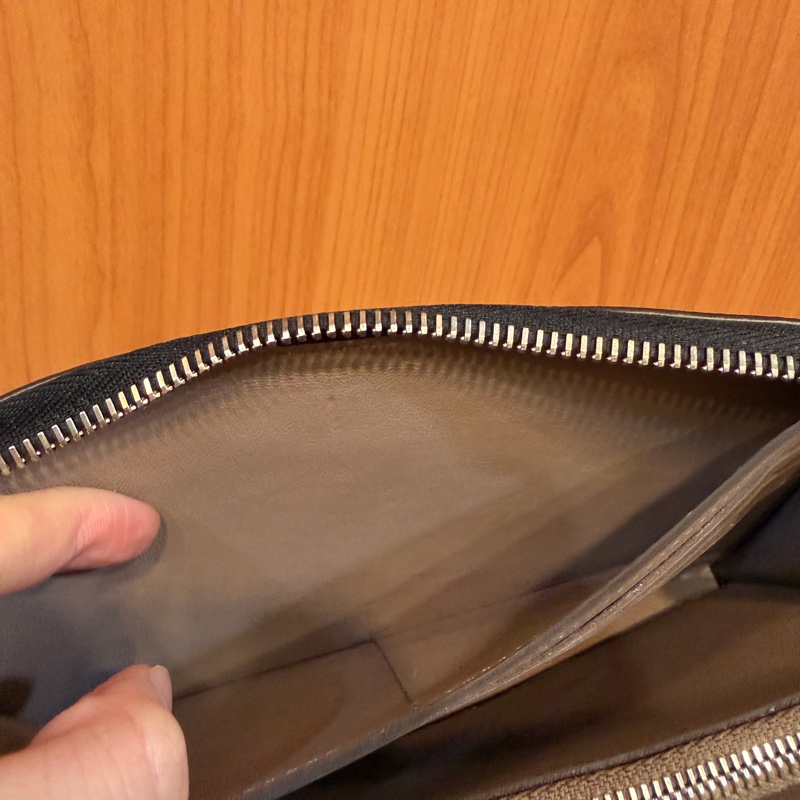 LV 黑牛皮銀釦Comete L拉長夾M60147-12