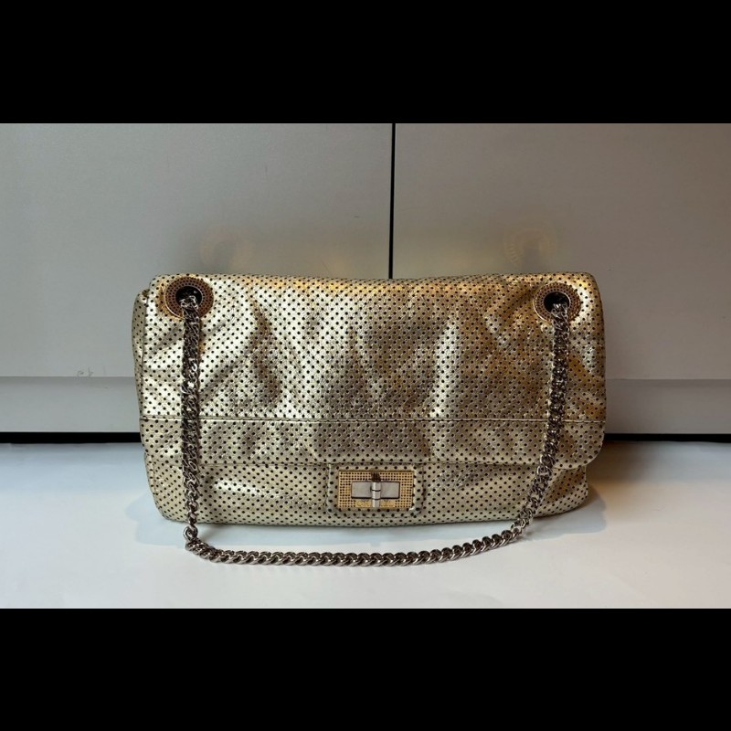 Chanel 銀鍊金色洞洞皮革方釦口蓋包 2.55-0