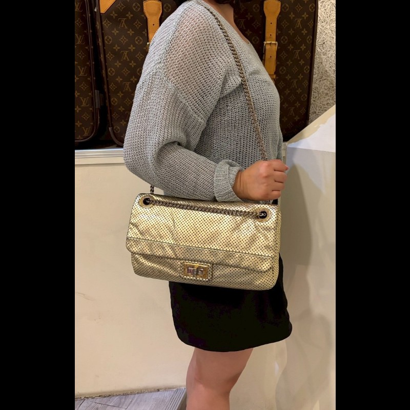 Chanel 銀鍊金色洞洞皮革方釦口蓋包 2.55-5