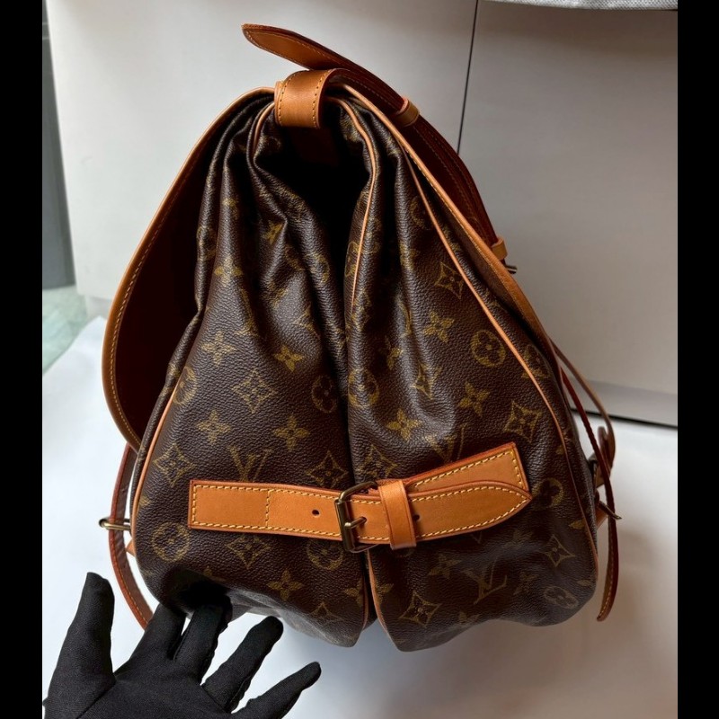 LV 老花雙釦大馬鞍包-11