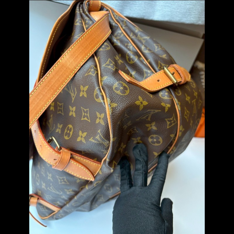 LV 老花雙釦大馬鞍包-15