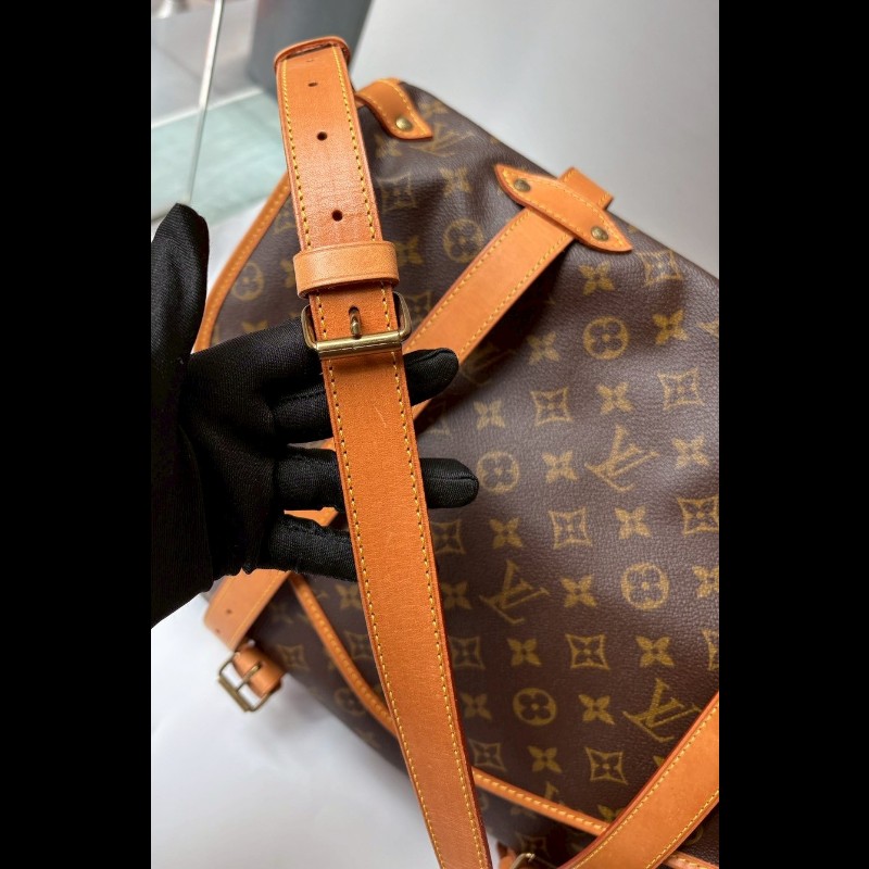 LV 老花雙釦大馬鞍包-35