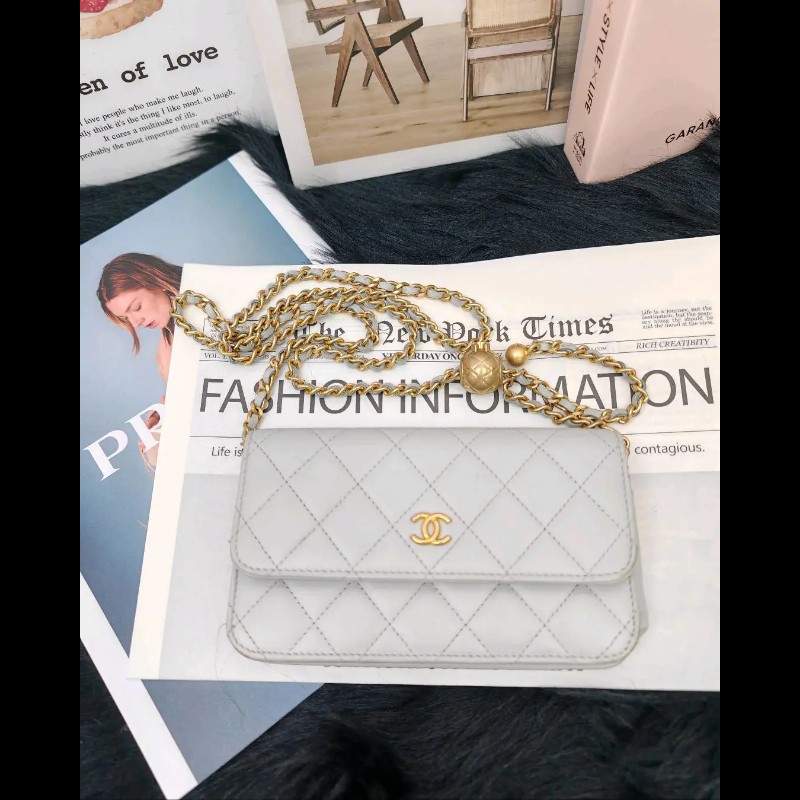 Chanel WOC 金球 淡灰綠色金扣 菱格紋 小羊皮-0