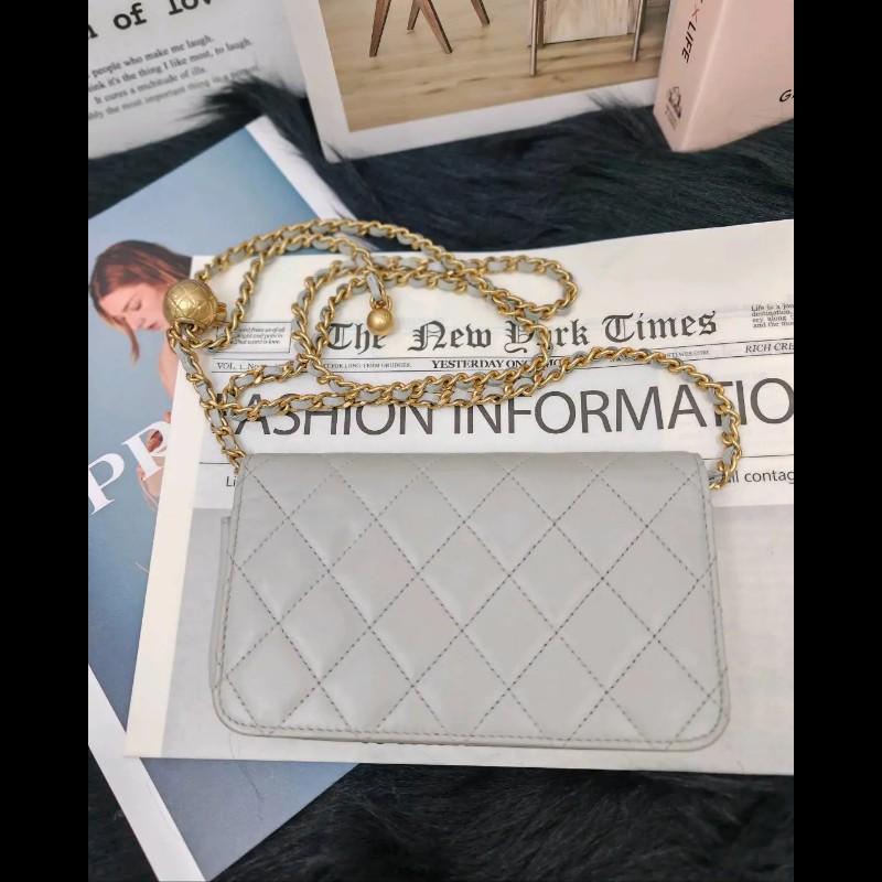 Chanel WOC 金球 淡灰綠色金扣 菱格紋 小羊皮-1
