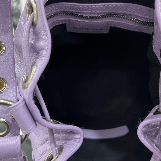 ㊣東區正精品㊣BALENCIAGA 702431 Le Cagole bucket 近全新紫色銀扣鉚釘斜背包水桶包 RZ6038-2