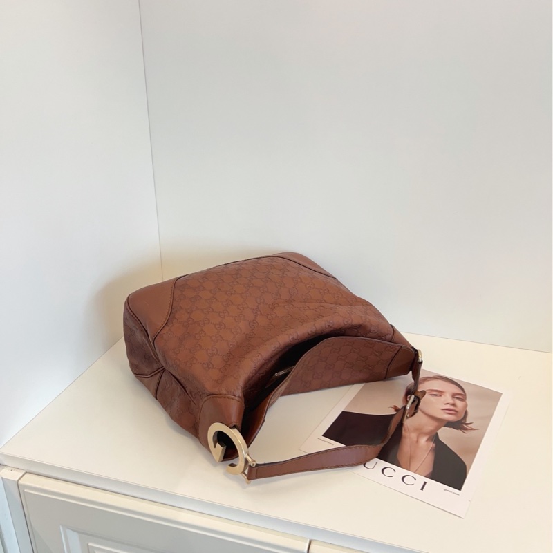 【97新🆕】Gucci 焦糖色全皮GG老花壓紋大飯盒Hobo腋下包 單肩包-3